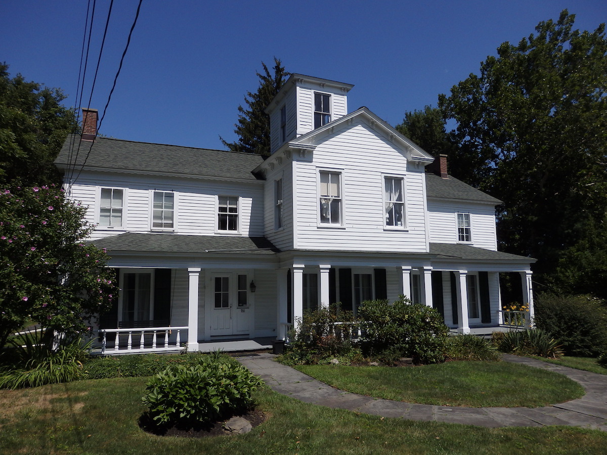 Jacob
                Crounse Inn