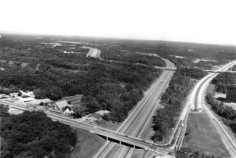 1980 oblique air photo view
      NYS Thruway at McKownville